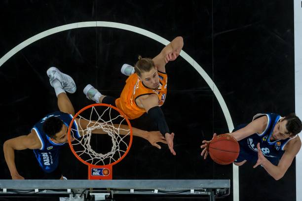 首次落地中 首次落地中